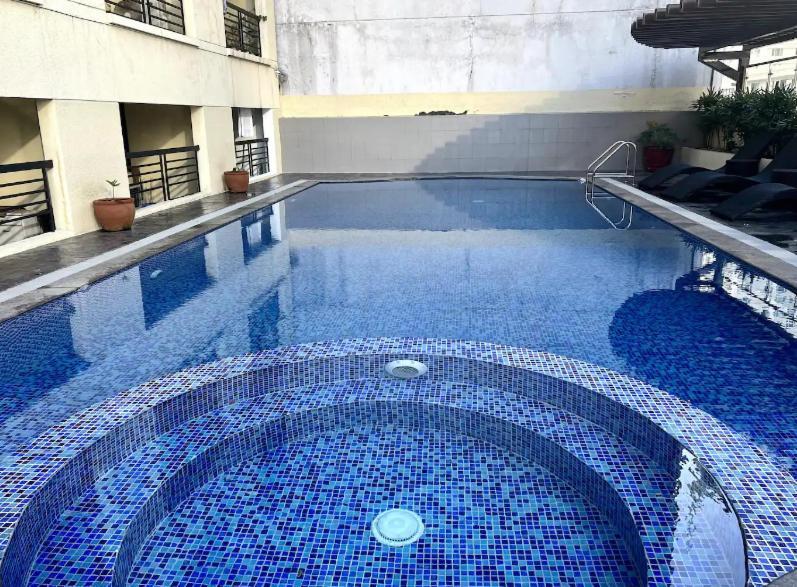 Poolside Family Room Greenbelt Makati 마카티 외부 사진